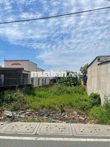 Chủ Ngộp Rao Bán Gấp Lô Đất 209m2 Cạnh Chợ Suối Sâu .Giá 550tr, SHR