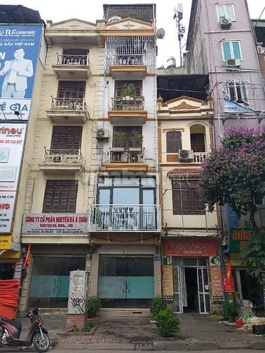 Cho Thuê Cửa hàng Tầng 1 nhà mặt đường Giải phóng, Ngã Tư vọng, HN