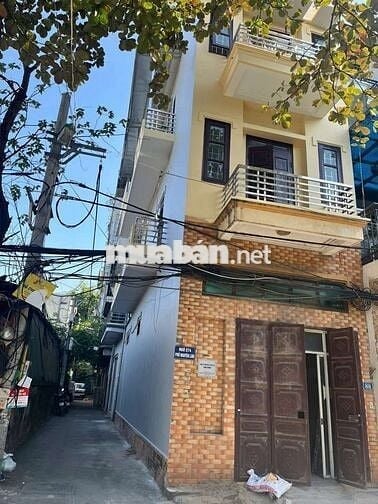 Cho thuê nhà 3 tầng làm văn phòng hoặc Hộ gia đình để ở