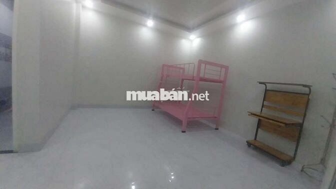 Còn 03 phòng trống, ưu tiên sv, nhân viên VP