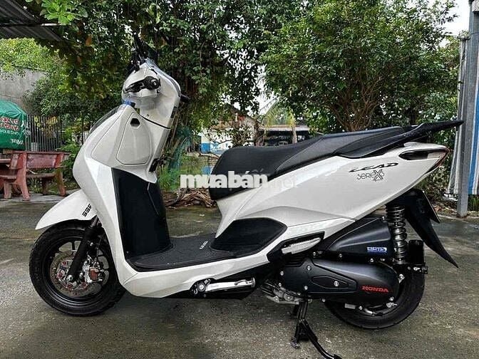 LEAD 8/2024 NHƯ MỚI KO MỘT VẾT TRẦY