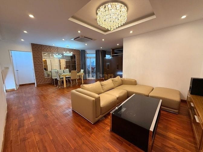 Cho Thuê Căn Hộ The Flemington - 116m², 3PN - Full Nội Thất - Căn Góc