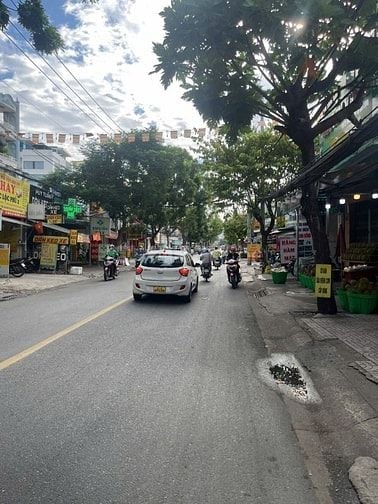 Nhà MT kinh doanh Đ. Tỉnh Lô 10, 5,7x28m cấp 4 giá 26 triệu/tháng