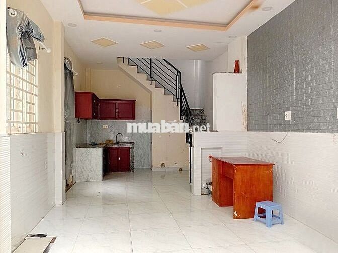 Cách Mạng Tháng 8 xây 3 lầu 3 phòng ngủ hẻm xe máy ngay trung tâm