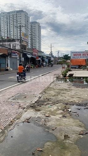 CHO THUÊ NHÀ VÀ SÂN MẶT TIỀN ĐƯỜNG TRỊNH QUANG NGHỊ, QUẬN 8