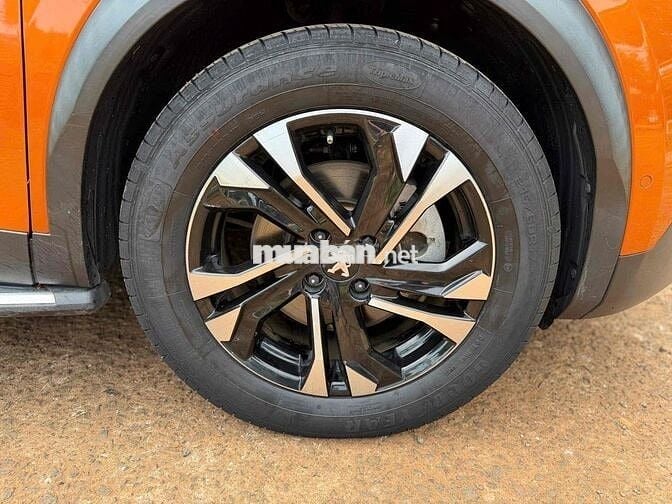 Em cần bán xe Peugoet 2008 sản xuất 2021, xe 1 chủ