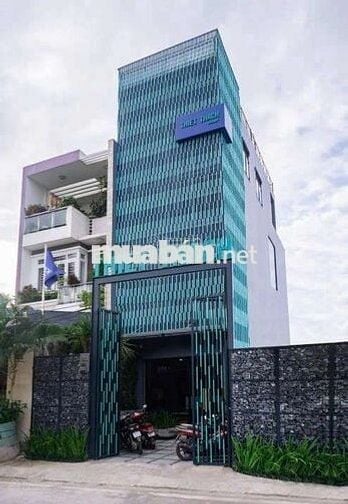 DT 6 X 25m 1 Trệt 3Lầu sàn Trống suốt Cầu Thang cuối Nhà