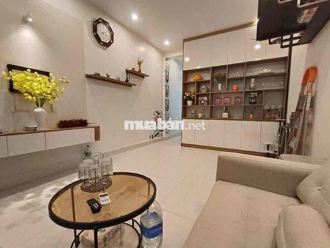 🔥 LÒ ĐÚC – NHỈNH 3 TỶ – CĂN HỘ TẦNG 2 – Ô TÔ ĐỖ CỬA – VÀI PHÚT LÊN PHỐ