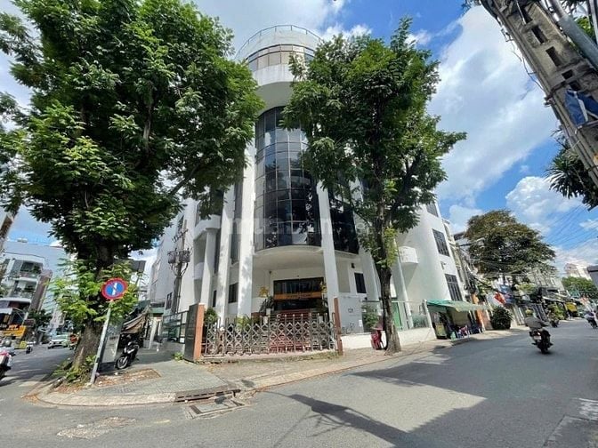 🎯 TÒA NHÀ VĂN PHÒNG 1800M² Q.10 - CẠNH CMT8 - GIÁ CHỈ 260 TRIỆU