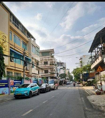  HÓT TÂN PHÚ, BÁN NHÀ MẶT TỀN đường Ỷ LAN 150m2, Ngang8m,Chỉ 20xxty