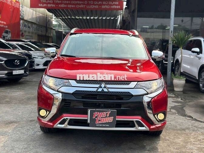 Mitsubishi Outlander 2022 2.0CVT,màu đỏ,24.000nkm