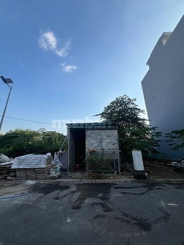 Khu Nội Bộ Đường : Bùi Văn Ba / Chỉ 100triệu/m2 / Xây Được 5Tầng