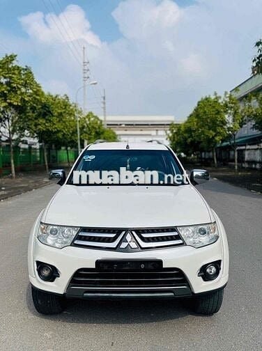 Mitsubishi Pajero Sport 2015 4x4 AT 2 cầu xe đẹp