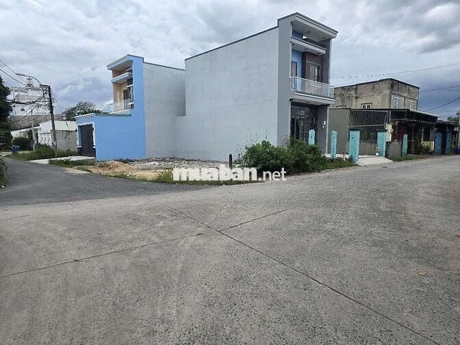 NHÀ LẦU MỚI HOÀN CÔNG VỊ TRÍ ĐẸP 5X18M Ở CỦ CHI