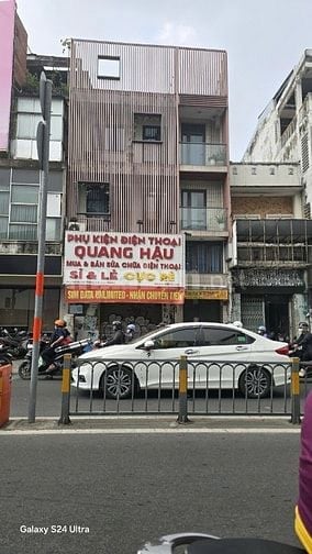 CHO THUÊ MẶT BẰNG VỊ TRÍ ĐẸP GẦN GÓC NGÃ TƯ ĐƯỜNG HAI BÀ TRƯNG, QUẬN 3