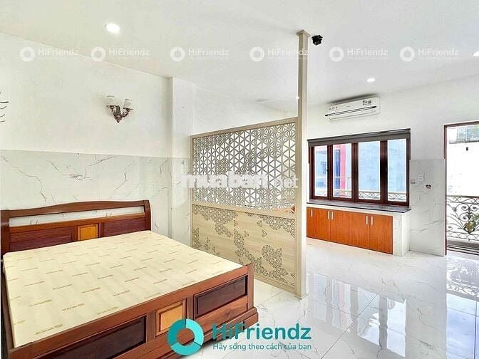 Căn hộ mini Full Nội thất 40m2 có Ban công lớn kế cầu Nguyễn Văn Cừ