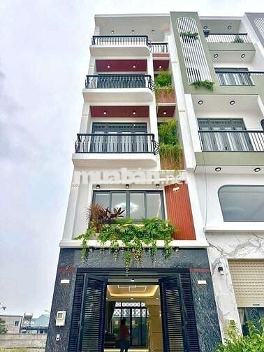 Nhà mới đẹp y hình 4 x 18 có 5pn 5wc sân thượng