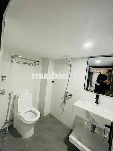 HƠN 5 TỶ HỘ KHẨU PHỐ VIP KIM MÃ - 25M RA Ô TÔ TRÁNH - 2 THOÁNG