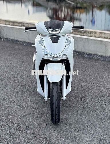 Honda SH 160i ABS 2023 Trắng 8000 km