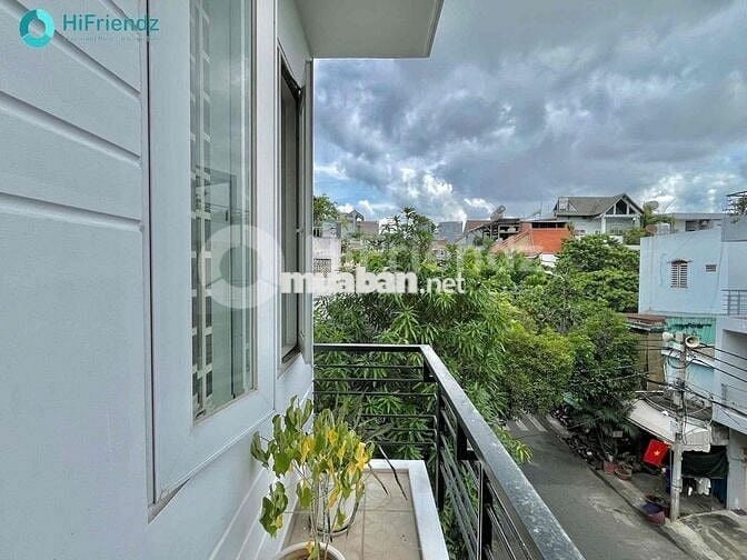 Trống sẵn 1 phòng ngủ ban công tách bếp gần Lotte Q7