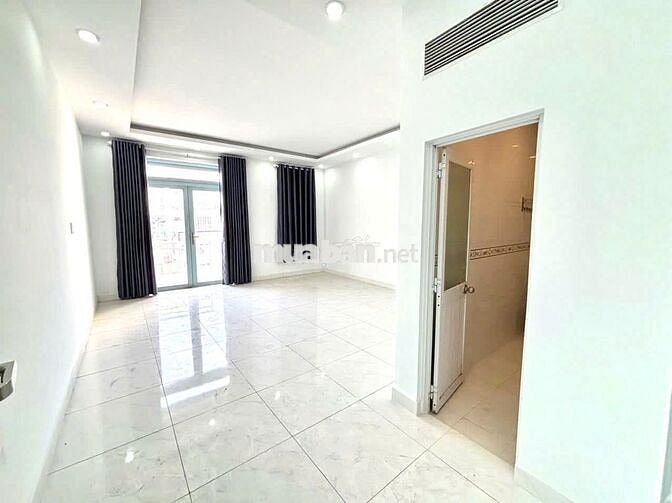 Phòng Nội Thất Giá Rẻ Ngay Cao Đẳng Điện Lực - Cầu Phú Long