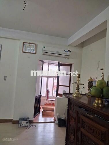 Cho thuê tập thể tầng 5 phố Võ Thị Sáu - 60m2 - 2 ngủ - 8 triệu