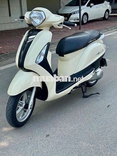Yamaha Grande 125cc màu Kem