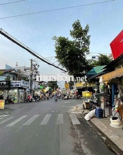 Bán nhà mặt tiền chợ bình chánh