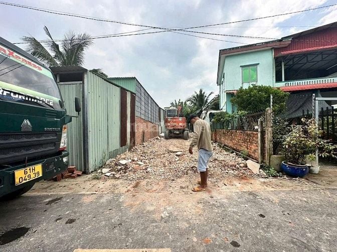 BÁN GẤP LÔ ĐẤT 110M² GIÁ RẺ – SỔ HỒNG RIÊNG NGAY TRUNG TÂM THỦ DẦU MỘT