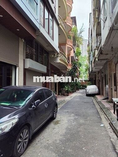 Nhà ngõ 43 phố Dịch Vọng, Diện tích 60m2 x 4 tầng ô tô đậu cửa