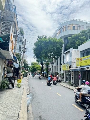 Nhà 133 HOÀ HƯNG, QUẬN 10 (5x25m) DT sàn ~300m2 - Setup tự do