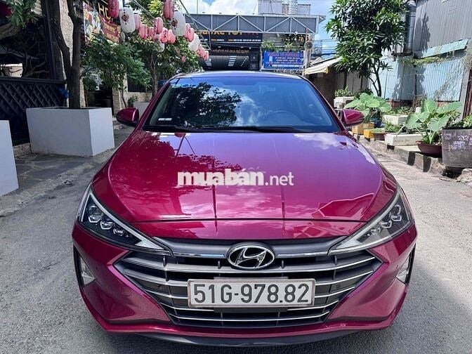 Hyundai Elantra 2019 2.0AT - 80000 km