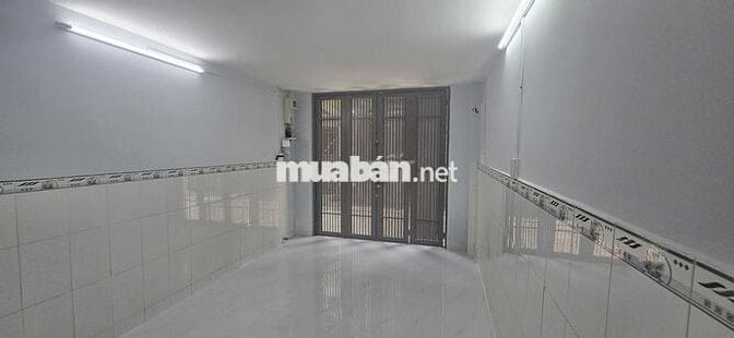 Cho Thuê Mặt Bằng Võ Văn Kiệt Q1 , 33 m2 , Bếp ,  Lối Đi , WC Riêng .