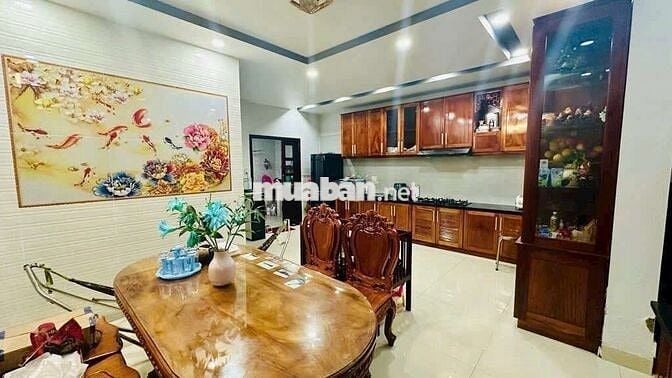 28ty Đàm phán ngay chủ bán Căn góc 2 măt tiền đối diên TTTM PRAC MAIL