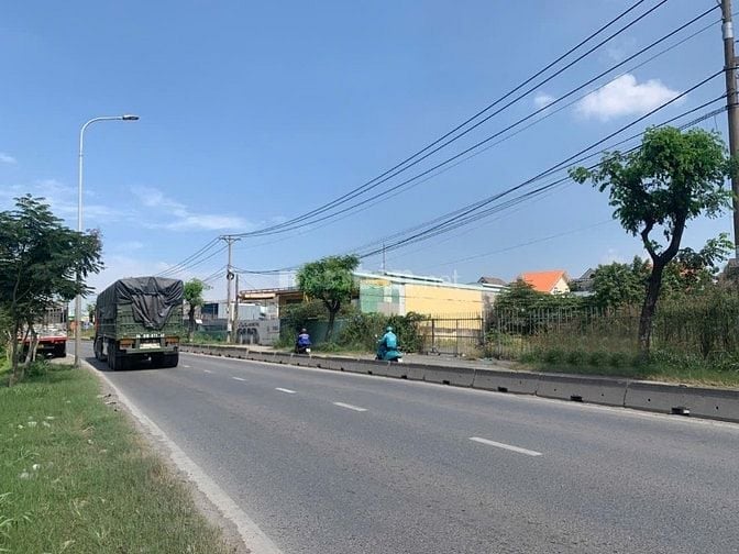 Bán đất full thổ 2000m2 50x40m mặt tiền Võ Chí Công, Thủ Đức