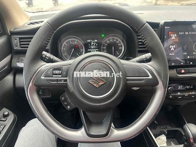 Suzuki XL7 2022 7 chỗ màu Cam