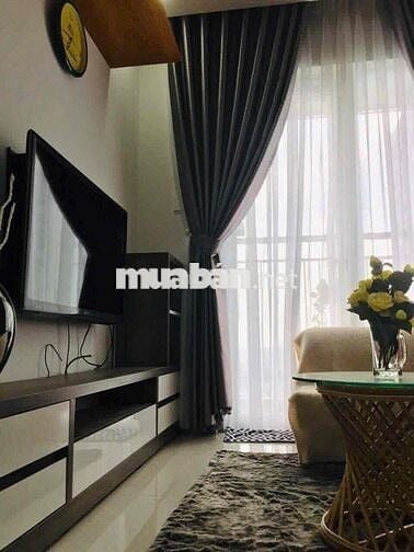 Cần bán căn hộ Samsora sân vườn giá tốt