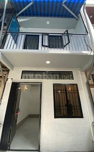 Chính chủ bán nhà hẻm 717 Trần Phú, P.4, Q.5, nhà mới đẹp ở liền
