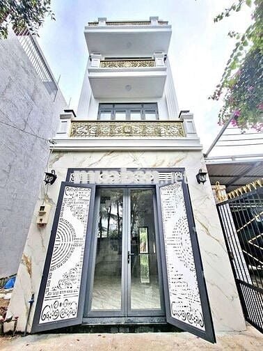 Nhà đẹp cần bán đường xe hơi gần Phú Mỹ Hưng quận 7