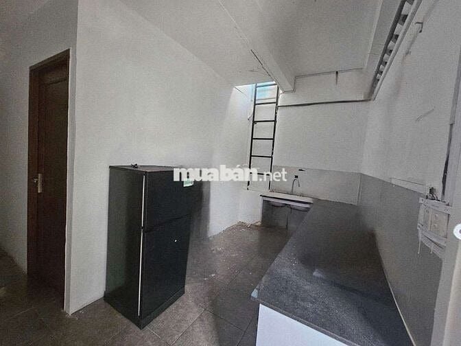 Phòng đủ nội thất tách bếp riêng giá 37 tại Sư Vạn Hạnh Q10