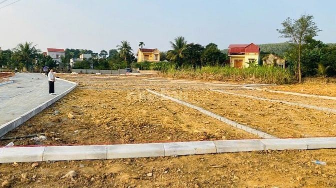 Chủ đất cần bán gấp giá 159 TRIỆU hơn 100m2 gần mặt đường Đường nhựa 1