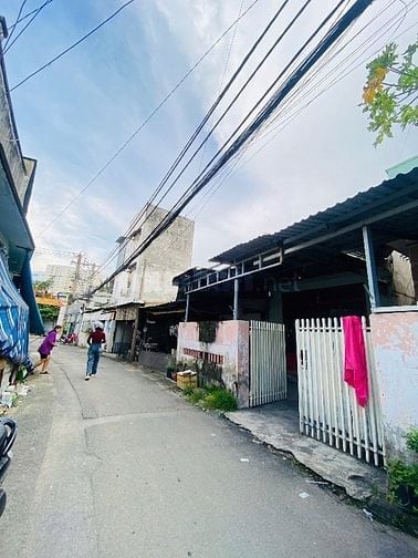 Bán nhà C4 hẻm xe hơi ngay đường số 4, Trường Thọ. DT 79.8m2, giá TL