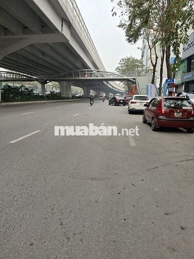 Cơ hội 27,3 tỷ có nhà mặt phố PhạmVăn Đồng thang máy 46m2x6Tkinh doanh