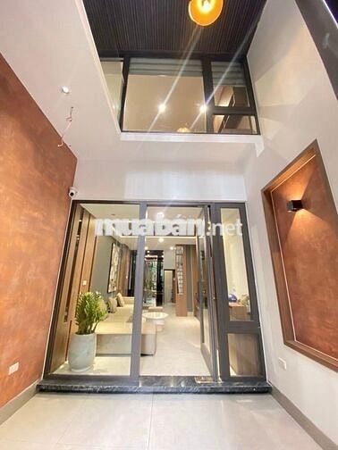 13TỶ8 NHÀ ĐẸP 6 TẦNG THANG MÁY, NGAY GẦN TRƯỜNG CHINH, BÁCH KINH XÂY