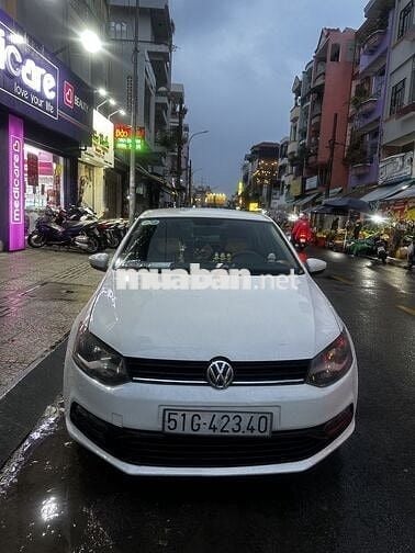 Volkswagen Polo Trắng 5 chỗ