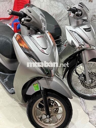 cần bán e Lead 125 4 van…