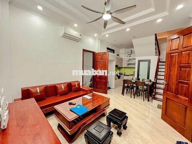 CHO THUÊ NHÀ ĐỘI CẤN 30M 4 TẦNG 3 NGỦ 7.5TR