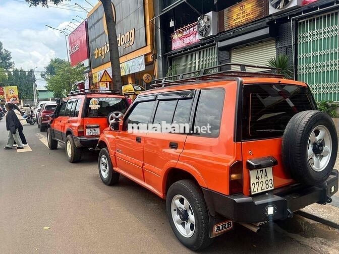 Suzuki Vitara JLX màu Cam