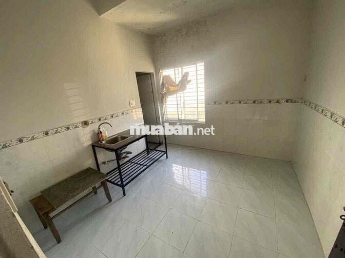 -Hết tháng 12 ni. Bên mình có dư 1 phòng. Kiệt ngũ hành sơn. . Có điều