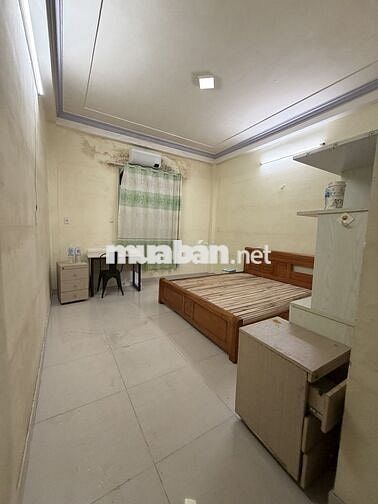 Cho Nữ Thuê phòng có đầy đủ máy lạnh,tủ,toilet.